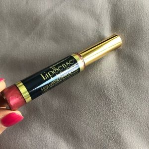 LipSense shade “Napa”